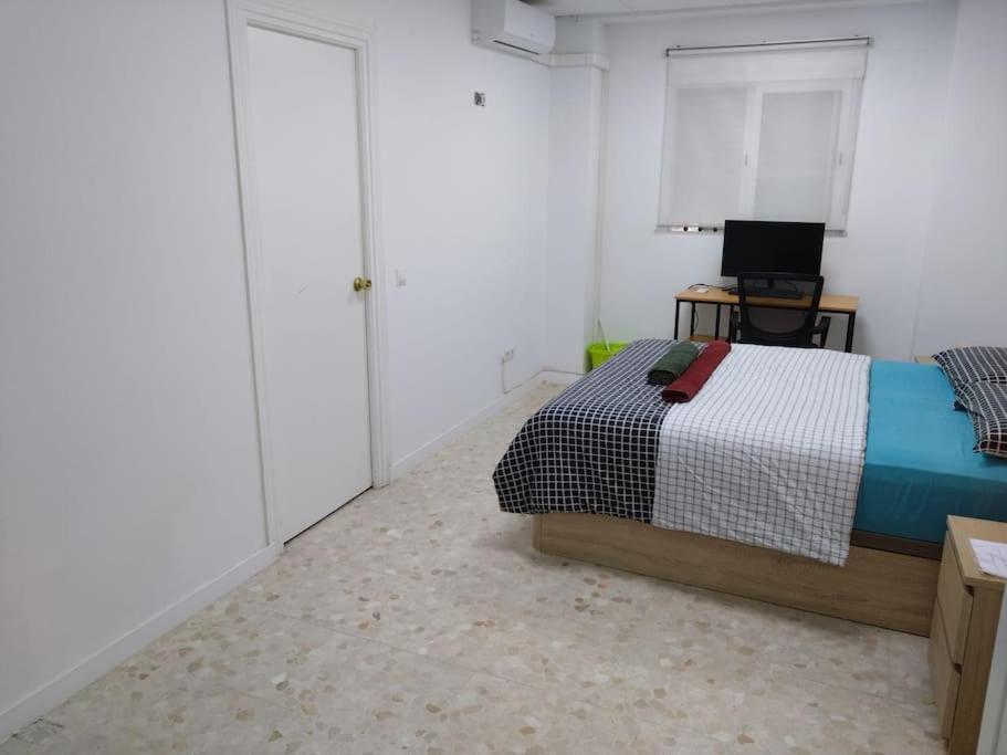 Appartment As A Service. Book It Now Malaga Bagian luar foto