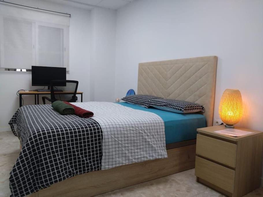 Appartment As A Service. Book It Now Malaga Bagian luar foto